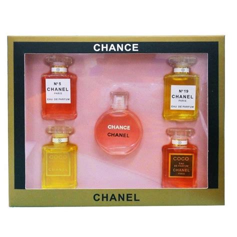 Chanel travel perfume set